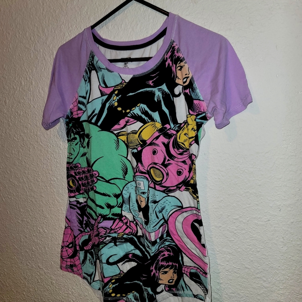 Marvel size small shirt